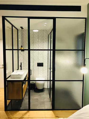 שיפוץ שירותים ומקלחון